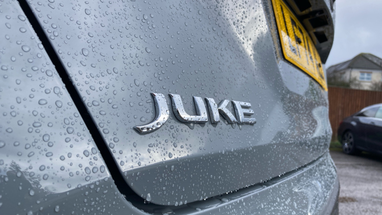 Nissan Juke 1.0 DiG-T N-Connecta 5dr DCT Petrol Hatchback